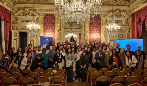 Soirée de Bin?mes de l'Association des Jeunes Ambassadeurs d’Auvergne-Rh?ne-Alpes, dans un salon de l'h?tel de Ville de Lyon